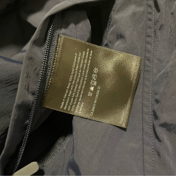 Lululemon Evergreen Anorak - Black/Navy - Picture 10 of 11